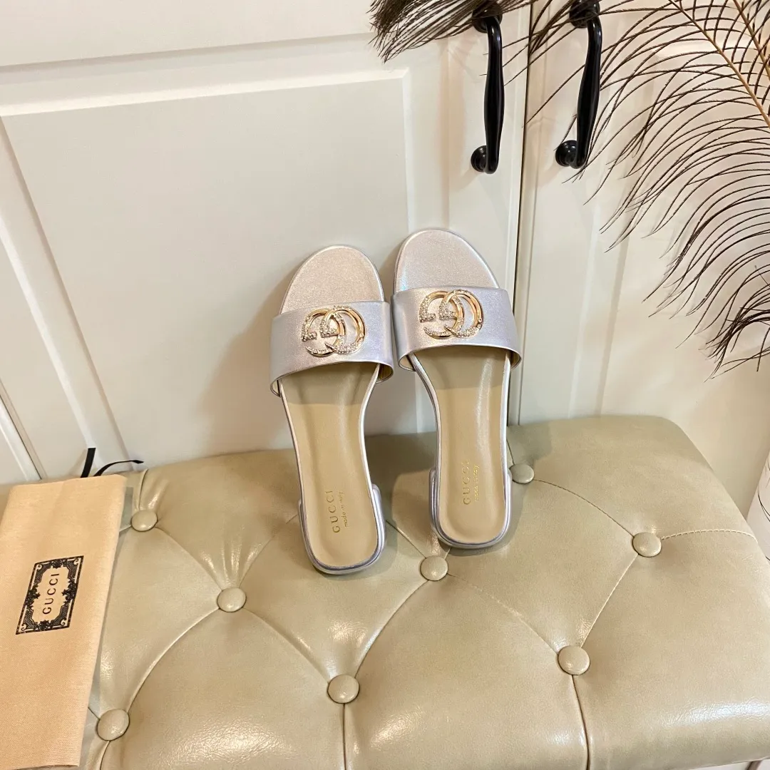 👟👟Ex-factory price 420👟👟, new Gucci slippers, cowhide surface, sheepskin lining, sizes 35-42 (custom-made sizes 43 and 44 are non-refundable)